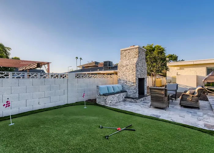 The Bridle Is Right | Saltwater Pool | Backyard Games Сasa de vacaciones Mesa